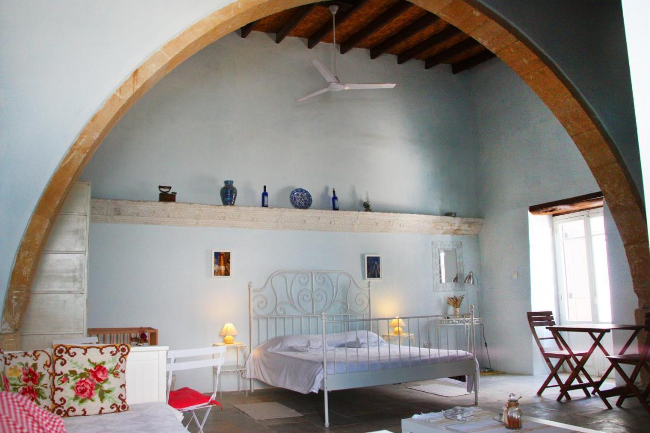 Bed and Breakfast Aperanti Agrotourism Pera Orinis Exterior foto